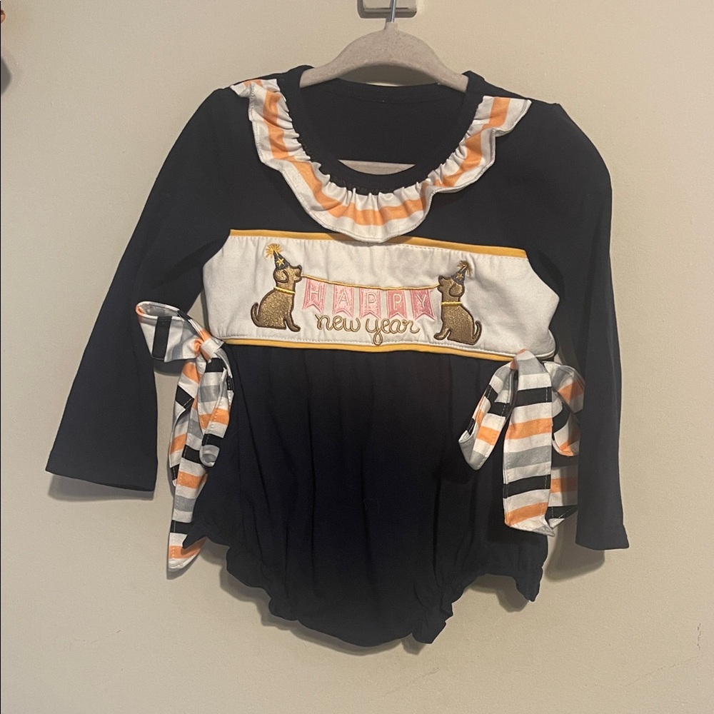 Girls dog happy new years long sleeve onesie 12-18 month
